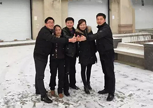 有錢就是任性，小拇指最壕加盟商