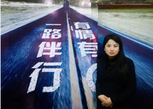 4年了，小拇指這位老板娘終于打了個(gè)翻身仗