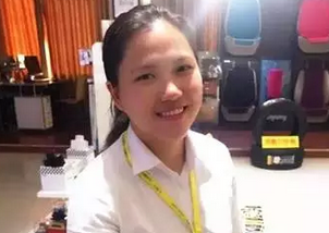 從知名證券公司白領(lǐng)到小拇指店長(zhǎng)，她體會(huì)到成就別人的快樂(lè)