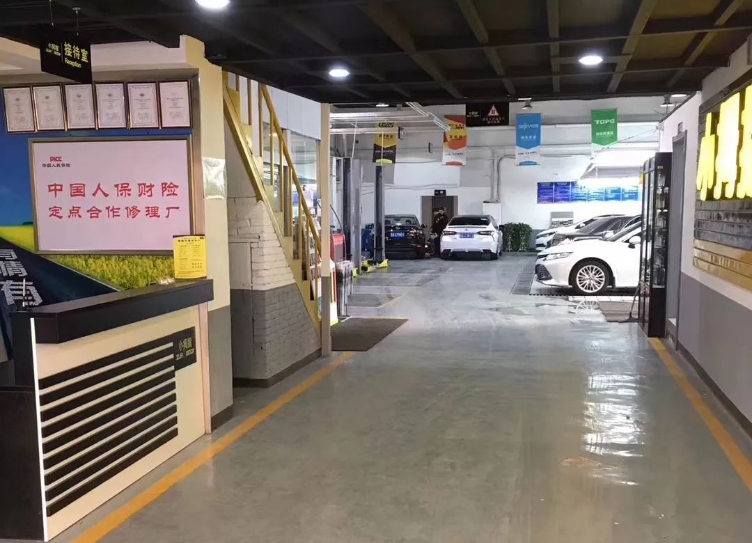 從車主到品牌商，他的目標是開4家小拇指門店！