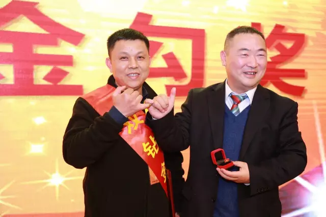 1480996875539833p616.png 4.png