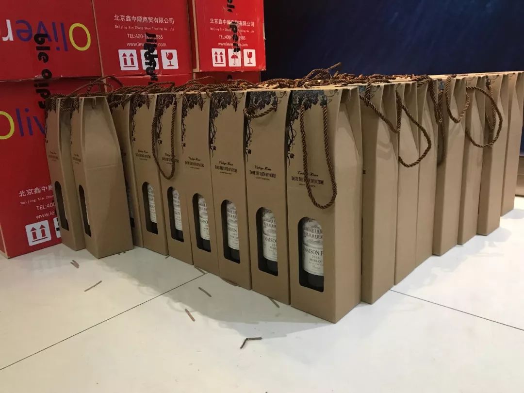 1517814135144371AA0C.jpg 1517814135144371AA0C.jpg