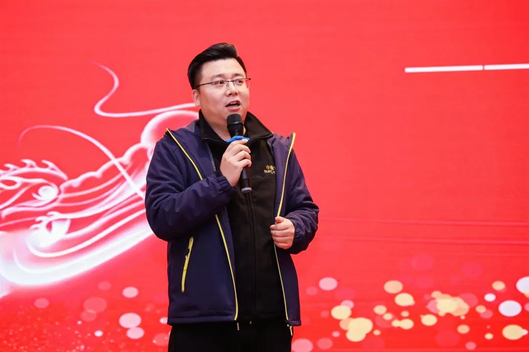 1703137429119189C2DE.jpg 1703137429119189C2DE.jpg