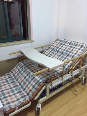 全新護(hù)理床特價轉(zhuǎn)讓，附醫(yī)用藥品柜信息